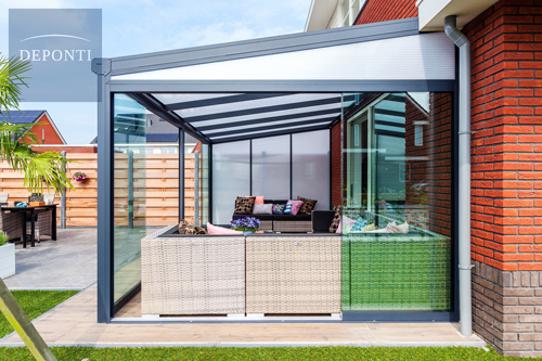 Terrassendach Nebiolo der Firma Deponti-Ansicht seitlich.